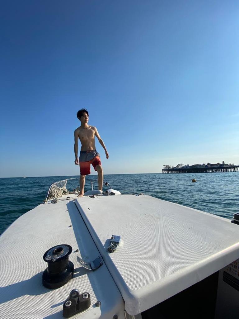 Little Brighton Beach Apartments - Also Separate Spa Cabin And Watersports 외부 사진