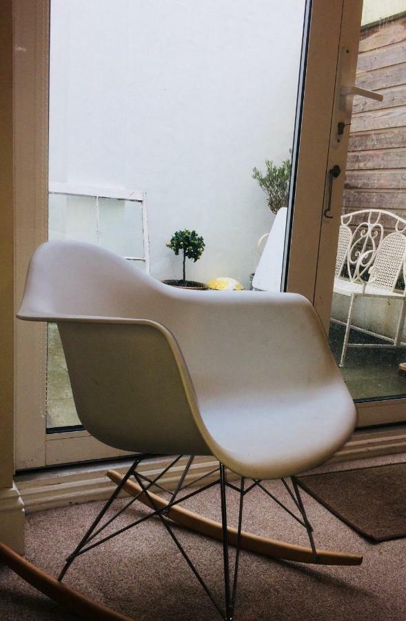 Little Brighton Beach Apartments - Also Separate Spa Cabin And Watersports 외부 사진