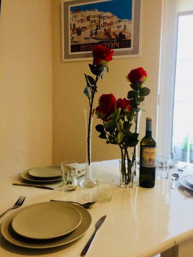 Little Brighton Beach Apartments - Also Separate Spa Cabin And Watersports 외부 사진