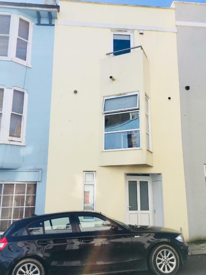 Little Brighton Beach Apartments - Also Separate Spa Cabin And Watersports 외부 사진