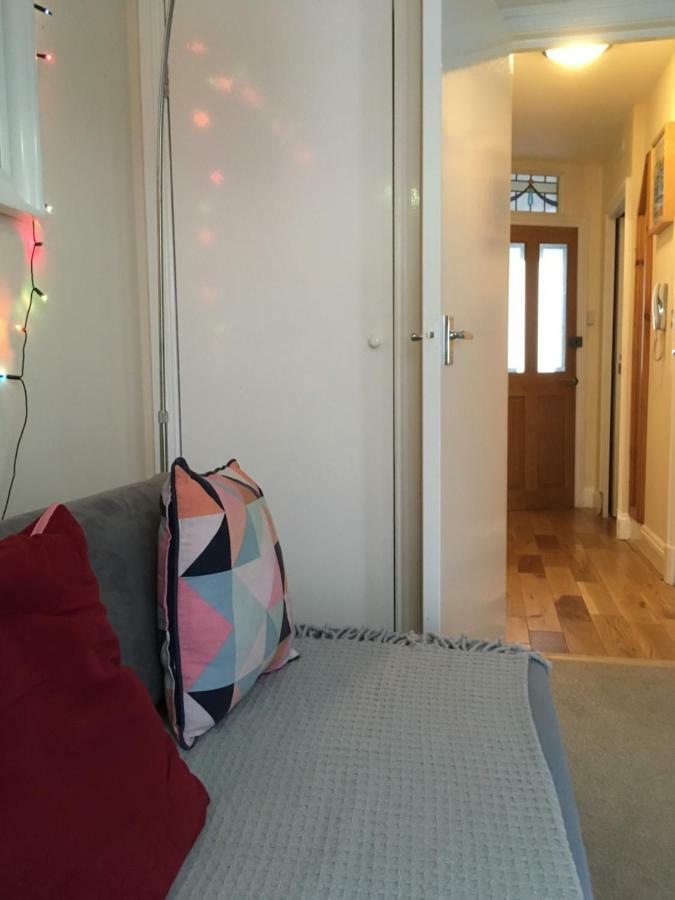 Little Brighton Beach Apartments - Also Separate Spa Cabin And Watersports 외부 사진