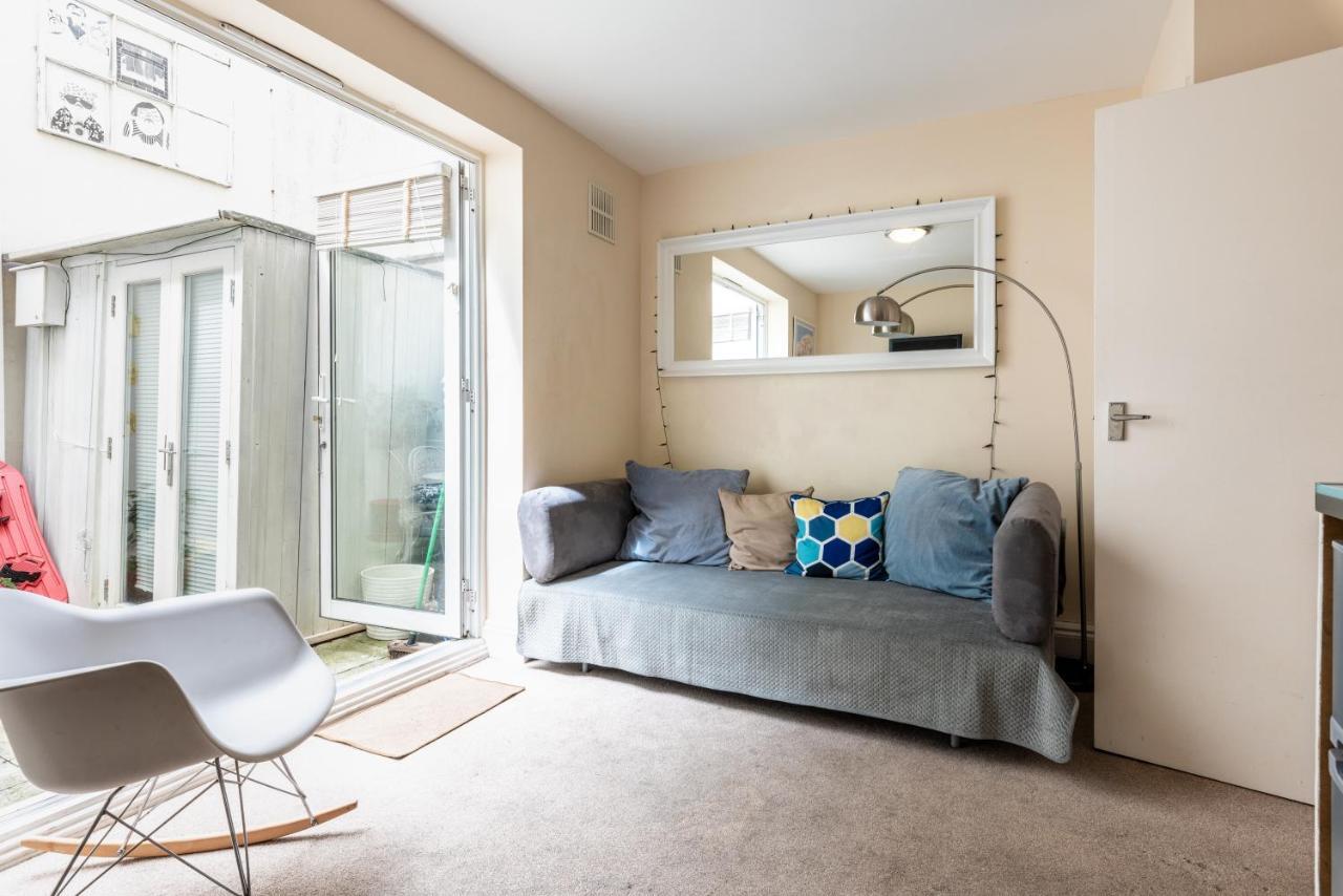 Little Brighton Beach Apartments - Also Separate Spa Cabin And Watersports 외부 사진